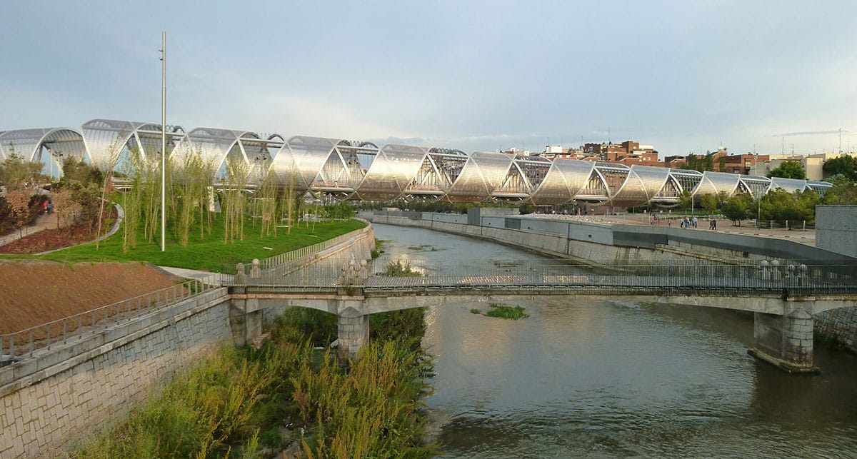 two footbridges over the Madrid river.
