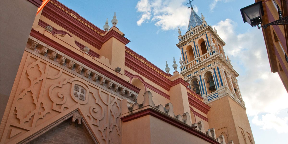 the bell tower and exterior of Iglesia de Santa Anna.